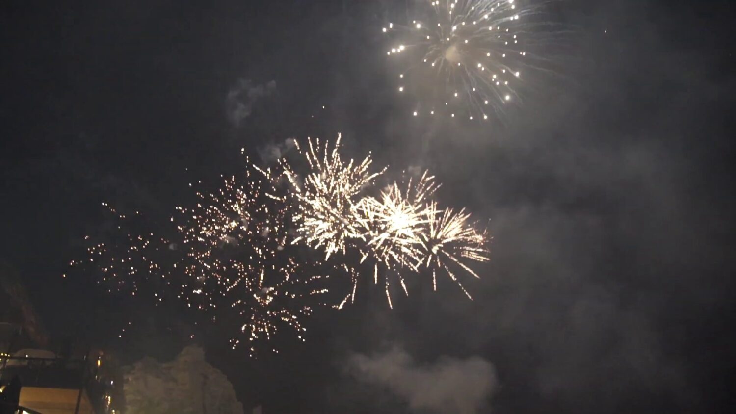 wedding fireworks santorini - 10