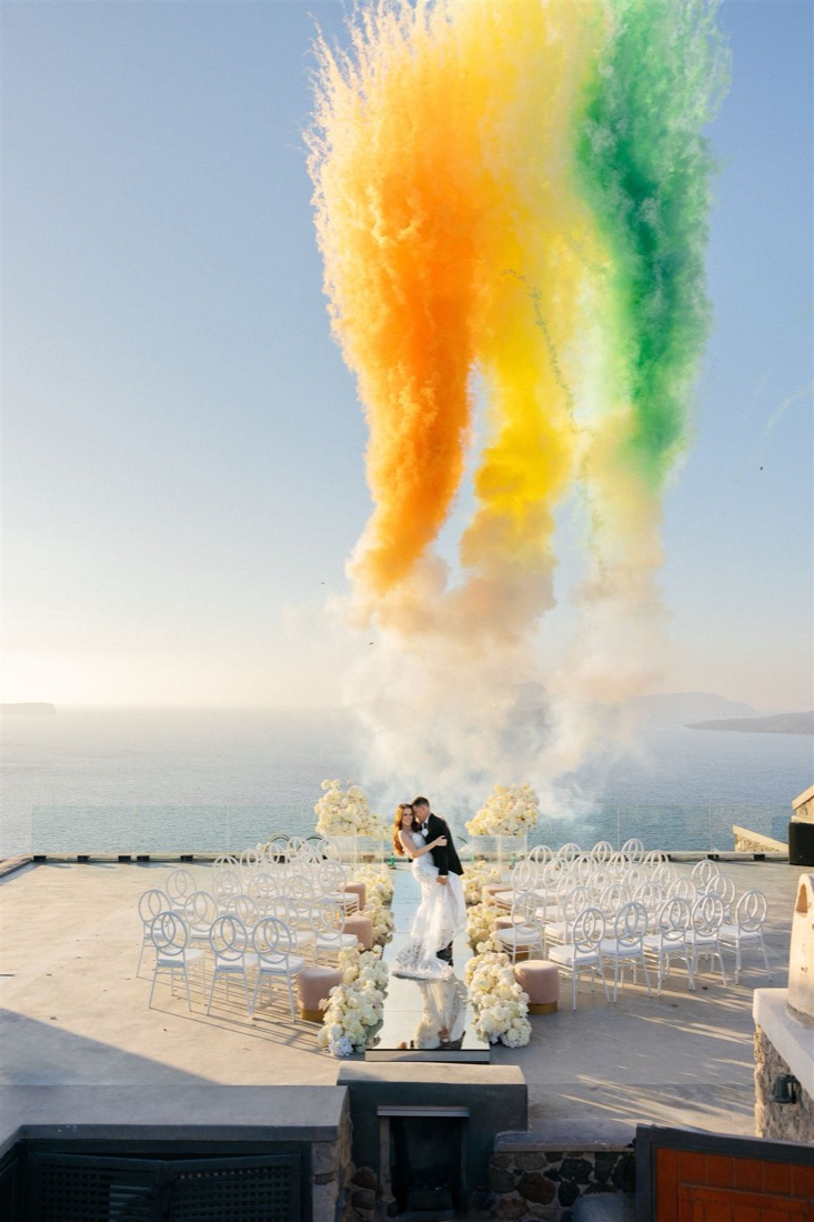 Orange, yellow and green smoke over the caldera